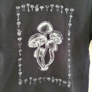 Champion Mushroom graphic tee size S